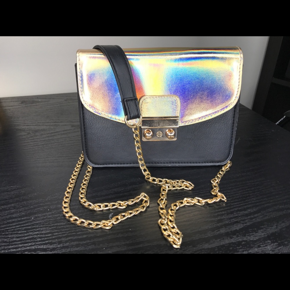 Holographic purse